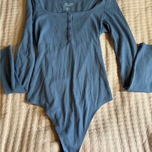 American Eagle Outfitters Ribbed Blue Buttoned Top